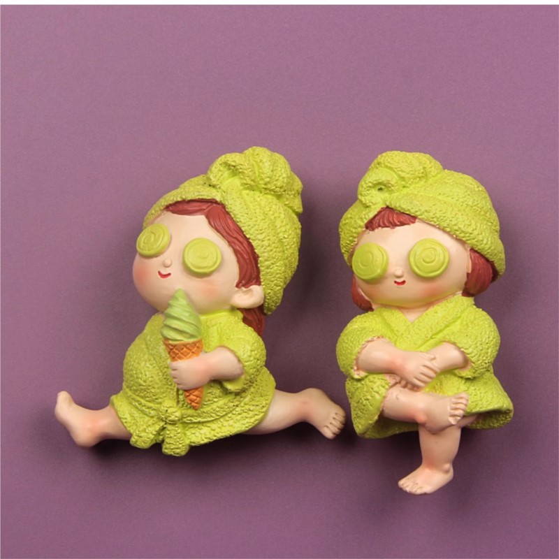 Wearing Nightgown Girl Resin R - đánh giá và giá Phone Accessories For Old People